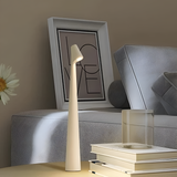 Trådløs LED-bordlampe i minimalistisk nordisk stil