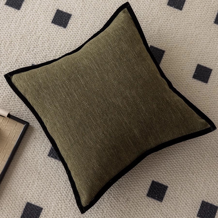 Pudebetræk i fransk vintagestil med vævet jacquardmønster på sofaen