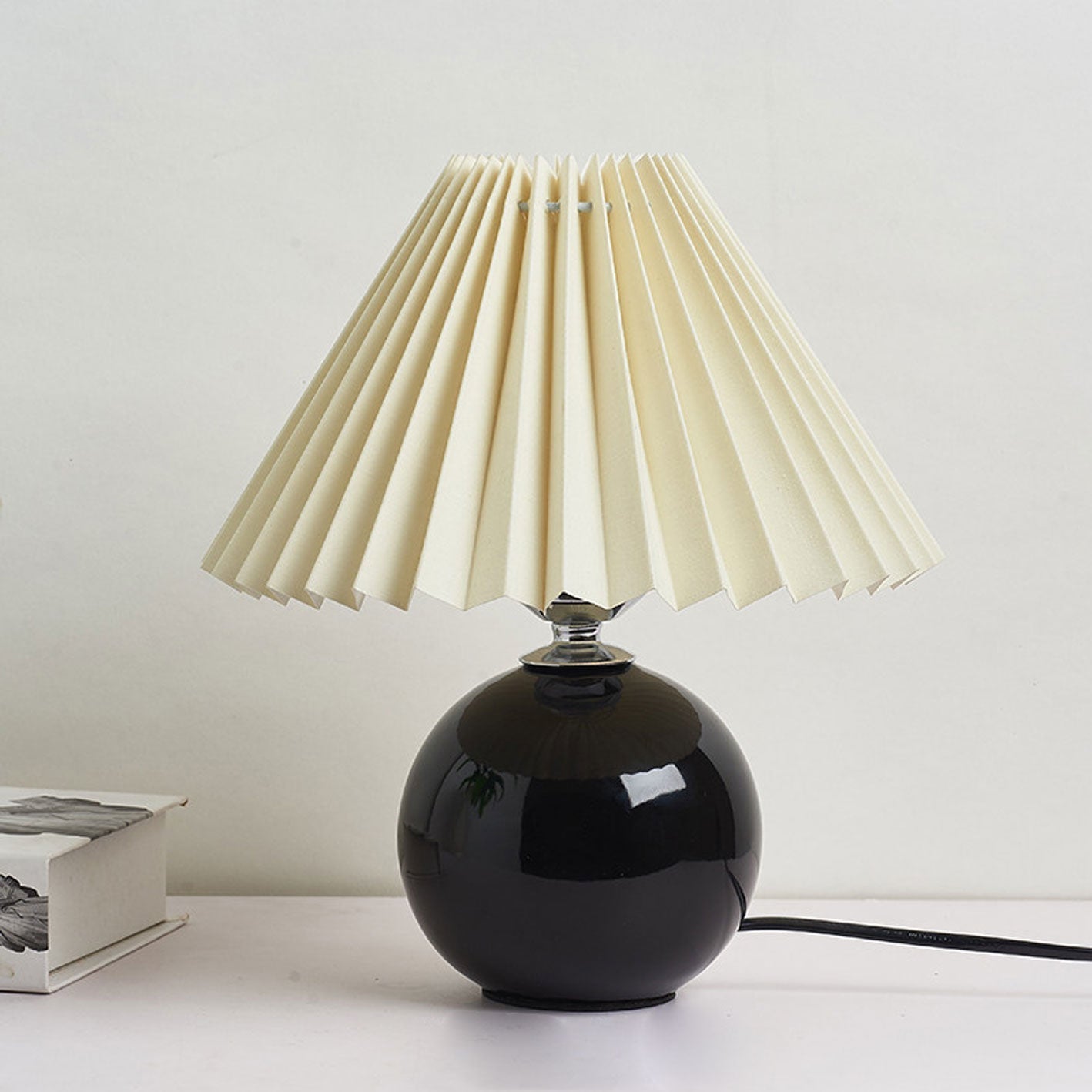 NordicAura | Bordlampe Vintage - Plisseret Keramik