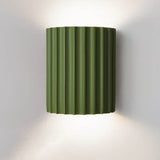 NordicGlow | Moderne Væglampe – LED Ribbet Halvcylinder