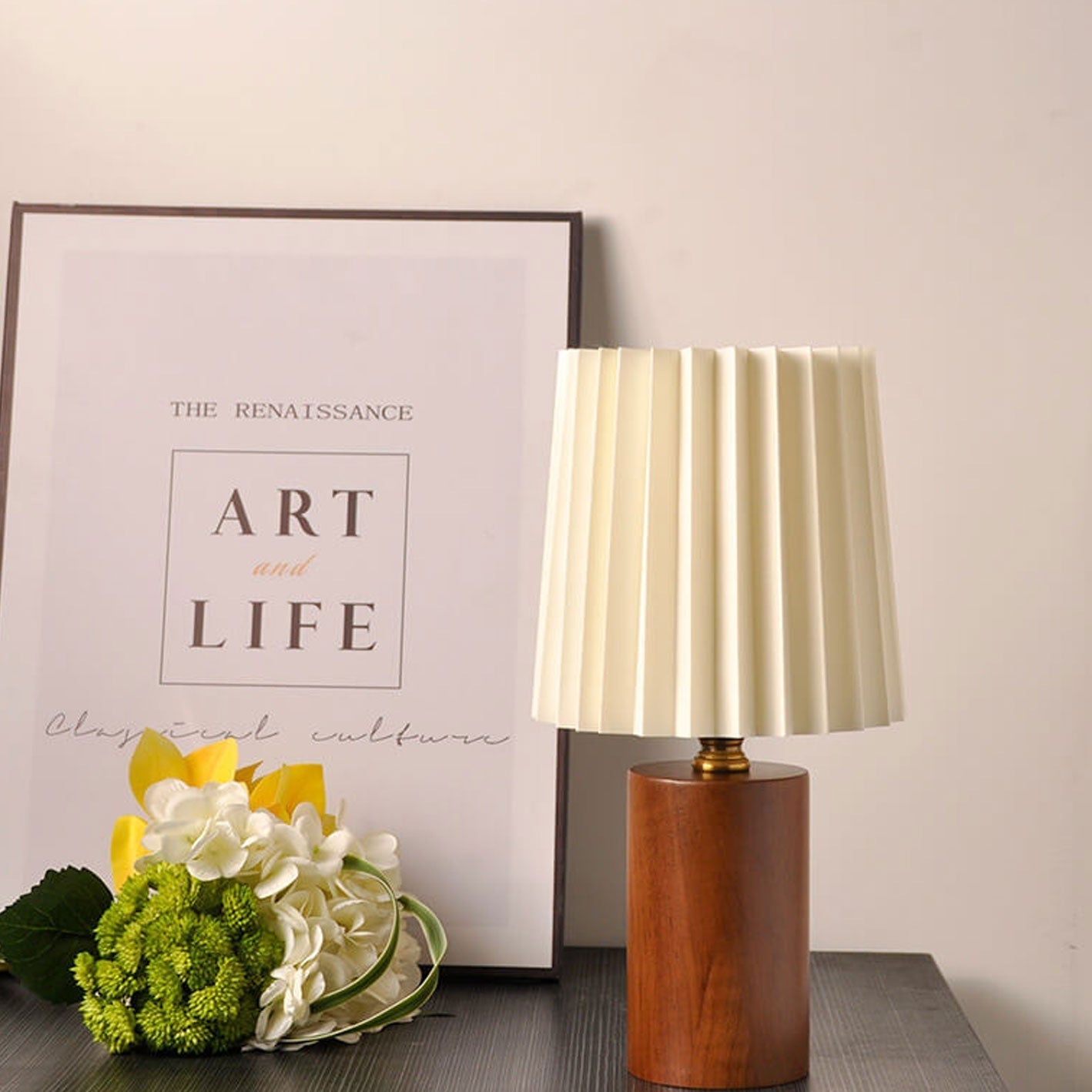 NordicLoom | Bordlampe Vintage - LED Plisseret Skærm
