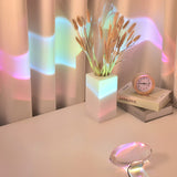 PrismaGlow | Bordlampe Moderne - Trådløs LED Projektion