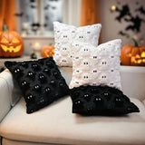 Plysset Halloween pudebetræk med 3D-spøgelse på sofa