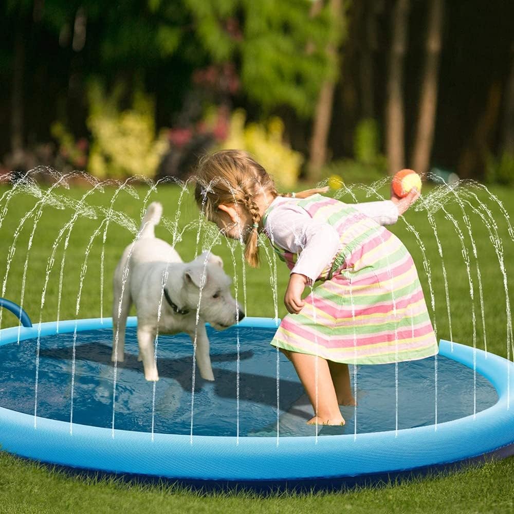 Sprinklermåtte til hunde i haven